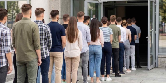 Üniversite diploması gerektirmeyen teknik saha mesleklerinde aylık gelir 214 bin lirayı buldu