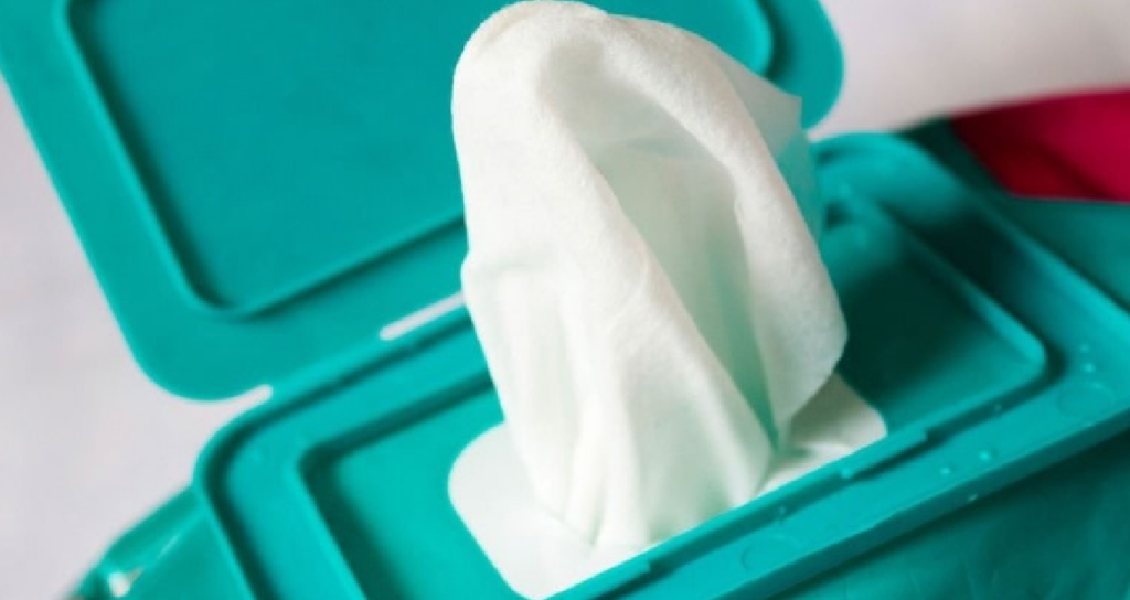 Birleşik Krallık Plastik İçeren Tek Kullanımlık Islak Mendillerin Satışını Yasaklıyor
